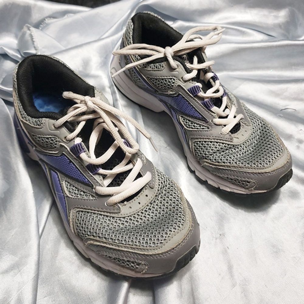 REEBOK grey purple running shoes Southrange SZ 7.5